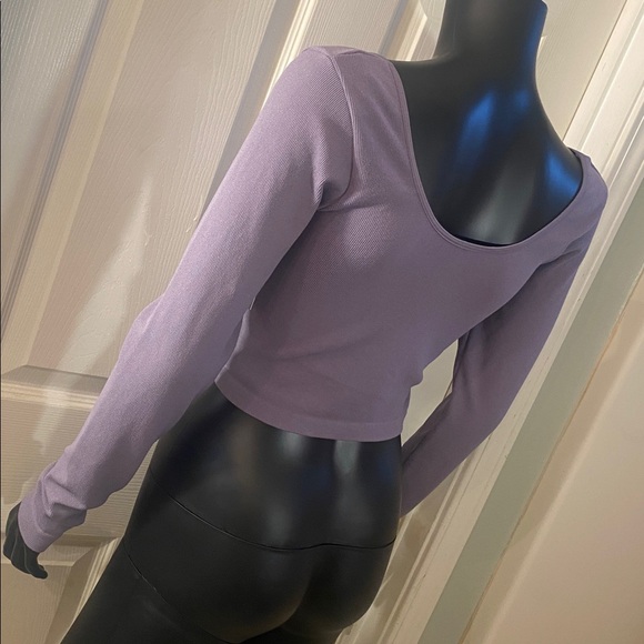 Aeropostale Lavender Long Sleeve Convertible Front, Back, Or Twist Crop Top NWTs - Picture 7 of 13